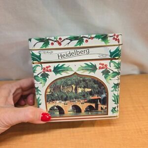 Lambertz Vintage Christmas Metal Tin‎ with Music Box - Plays "White Christmas"